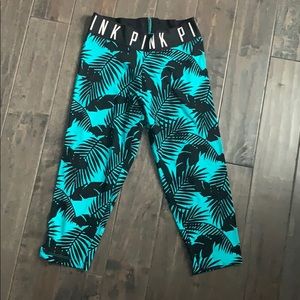 PINK Palm Cropped Leggings